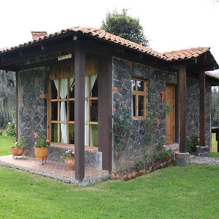 ウアスカ・デ・オカンポ Valle Escondido Cabanasヴィラ エクステリア 写真